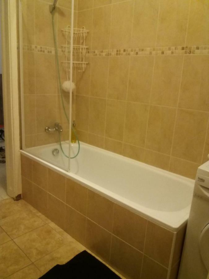 West10 Star Center Apartament *