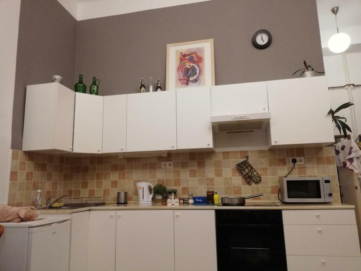 West10 Star Center Apartament *